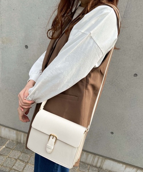 WEGO（ウィゴー）の「WEGO/ベルトフラップショルダー（ショルダーバッグ・レディース・オフホワイト/ブラック・FREE）」の16枚目の写真