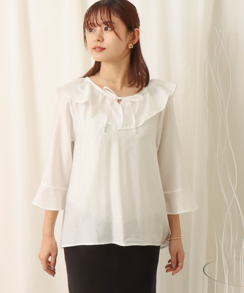 libelle more（リベル モア）の「微光沢ラッフルカラーブラウス（シャツ/ブラウス・レディース・ブラック/ライトブルー/ピンク/オフホワイト・L/M）」の10枚目の写真