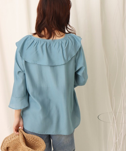 libelle more（リベル モア）の「微光沢ラッフルカラーブラウス（シャツ/ブラウス・レディース・ブラック/ライトブルー/ピンク/オフホワイト・L/M）」の15枚目の写真