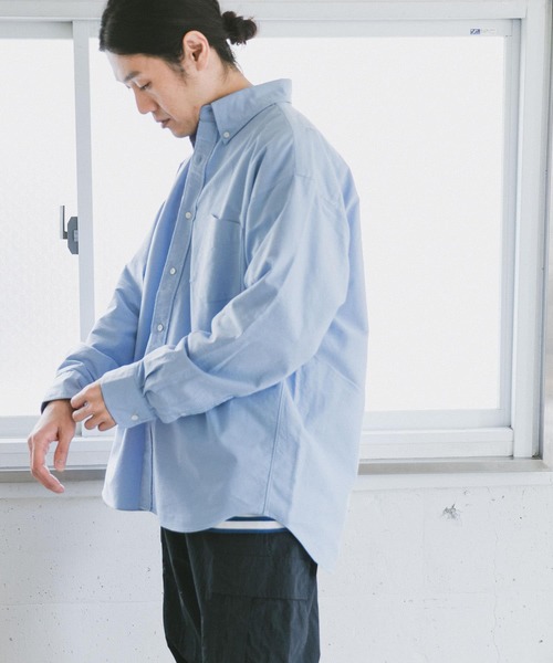 URBAN RESEARCH DOORS（アーバンリサーチドアーズ）の「オックスボタンダウンオーバーシャツ（シャツ/ブラウス・メンズ・ホワイト/ブルー・40/38）」の17枚目の写真