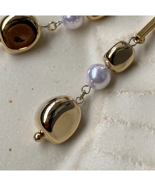 tone（トーン）の「【-lensa-】パール×ゴールドの大人ピアス(MA)（ピアス（両耳用）・レディース・ゴールド・FREE）」の3枚目の写真