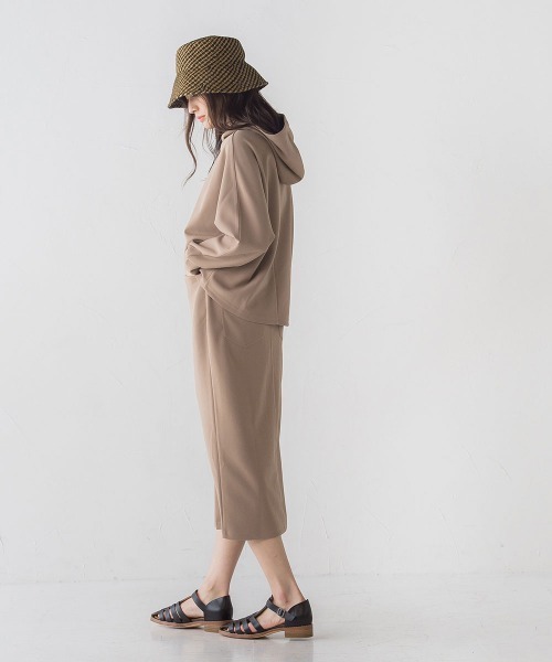 socolla（ソコラ）の「【socolla】星刺繍ジョーゼットドルマンフーディー≪洗濯機で洗える≫（パーカー・レディース・ベージュ/ブルー/オフホワイト・M）」の15枚目の写真