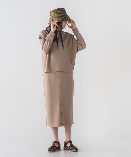 socolla（ソコラ）の「【socolla】星刺繍ジョーゼットドルマンフーディー≪洗濯機で洗える≫（パーカー・レディース・ベージュ/ブルー/オフホワイト・M）」の19枚目の写真