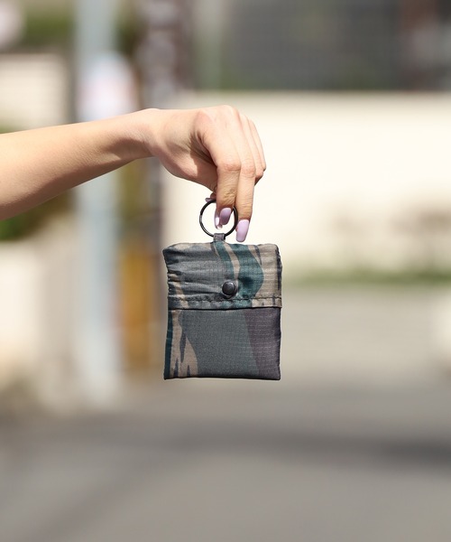 Carhartt(カーハート)の「Carhartt WIP/カーハートダブリューアイピー Keychain Shopping Bag ショッピングバッグ(エコバッグ/サブバッグ・メンズ・カモフラージュ・ONE SIZE)」の11枚目の写真