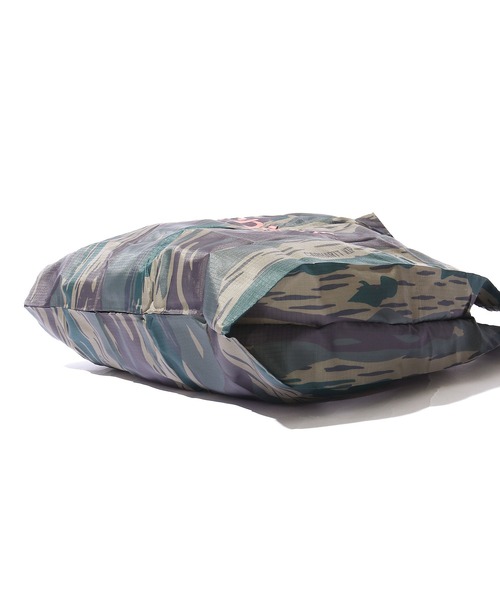Carhartt(カーハート)の「Carhartt WIP/カーハートダブリューアイピー Keychain Shopping Bag ショッピングバッグ(エコバッグ/サブバッグ・メンズ・カモフラージュ・ONE SIZE)」の12枚目の写真
