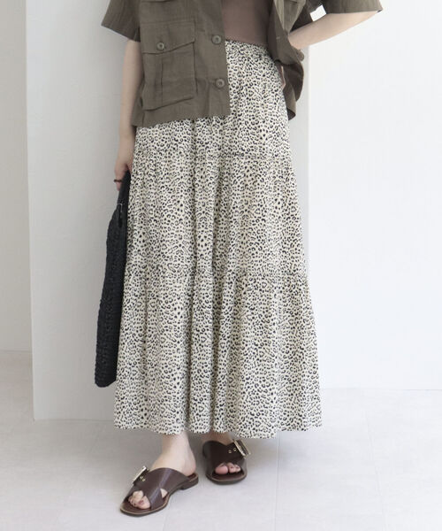 fredy emue（フレディエミュ）の「ティアードスカート（スカート・レディース・オフホワイト/ホワイト系その他5/ピンク/ブラック・38）」の3枚目の写真