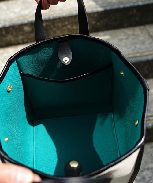 intoxic.（イントキシック）の「intoxic(イントキシック) MINI 2HANDLES/トートバック（トートバッグ・レディース・ブラック/グリーン/アイボリー・FREE）」の10枚目の写真