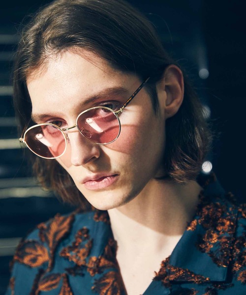 MAISON SPECIAL（メゾンスペシャル）の「《ユニセックスアイテム》ラウンドメタルフレームカラーサングラス【MAISON SPECIAL/メゾンスペシャル】（サングラス・メンズ・グレー/ブラック/ブルー/ピンク/ブラウン・FREE）」の5枚目の写真