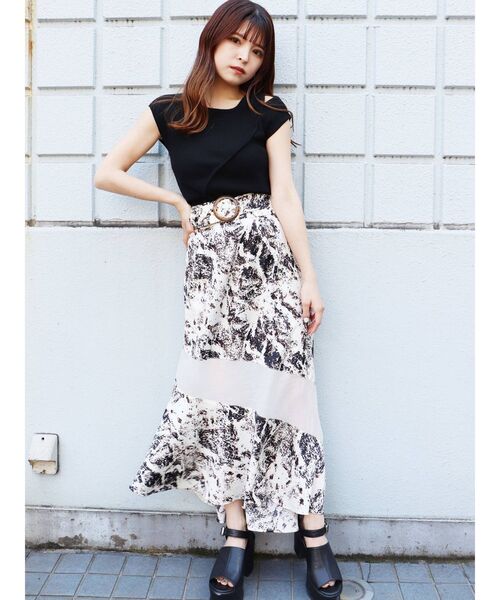 MURUA（ムルーア）の「ウェーブシアーマキシスカート（スカート・レディース・ブラック/その他1・FREE）」の12枚目の写真