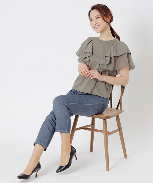 TO BE CHIC(トゥー ビー シック)の「ジニアスラブ デニムパンツ(デニムパンツ・レディース・ダークネイビー/ブラック・38/42/40)」の4枚目の写真