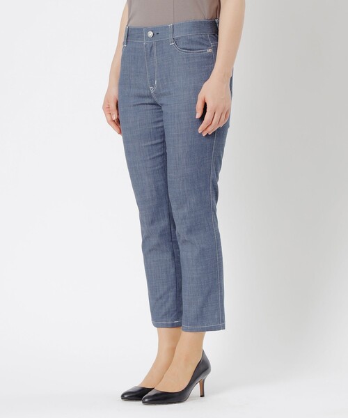 TO BE CHIC(トゥー ビー シック)の「ジニアスラブ デニムパンツ(デニムパンツ・レディース・ダークネイビー/ブラック・38/42/40)」の6枚目の写真