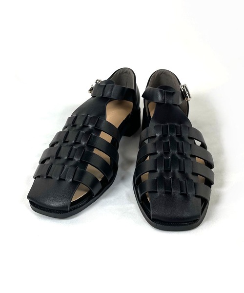 Fabby fabby(ファビィーファビィー)の「グルカサンダル(サンダル・レディース・ブラック/ベージュ/オフホワイト・M/L)」の4枚目の写真