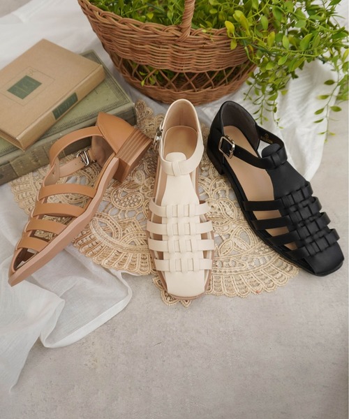 Fabby fabby(ファビィーファビィー)の「グルカサンダル(サンダル・レディース・ブラック/ベージュ/オフホワイト・M/L)」の19枚目の写真