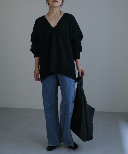 ap retro(アプレトロ)の「AW 深Vネックプルオーバーニット(ニット/セーター・レディース・グレイッシュベージュ/ブラック/オフホワイト/杢グレー/ブラウン・FREE)」の20枚目の写真