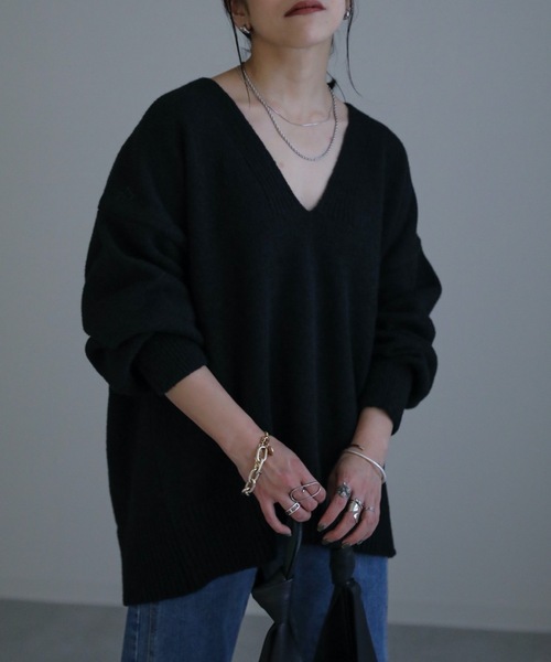 ap retro(アプレトロ)の「AW 深Vネックプルオーバーニット(ニット/セーター・レディース・グレイッシュベージュ/ブラック/オフホワイト/杢グレー/ブラウン・FREE)」の16枚目の写真