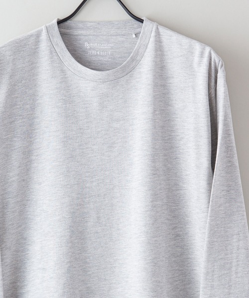 Blue Standard (ブルースタンダード)の「【BLUE STANDARD/ブルースタンダード】ZEROSTAIN ゼロステイン 汗染みの目立ちにくいTシャツ クルーネックロンT UVカット 撥水性 汗シミ防止加工(Tシャツ/カットソー・メンズ・ホワイト/ブラック/ネイビー/オリーブ/杢グレー・MEDIUM/LARGE/X-LARGE)」の14枚目の写真
