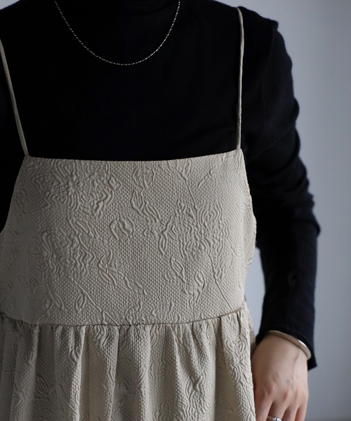 r.（アールドット）の「ふくれジャガード キャミワンピース（ワンピース・レディース・ブラック/ブルー/モカ/ライトベージュ・FREE）」の10枚目の写真