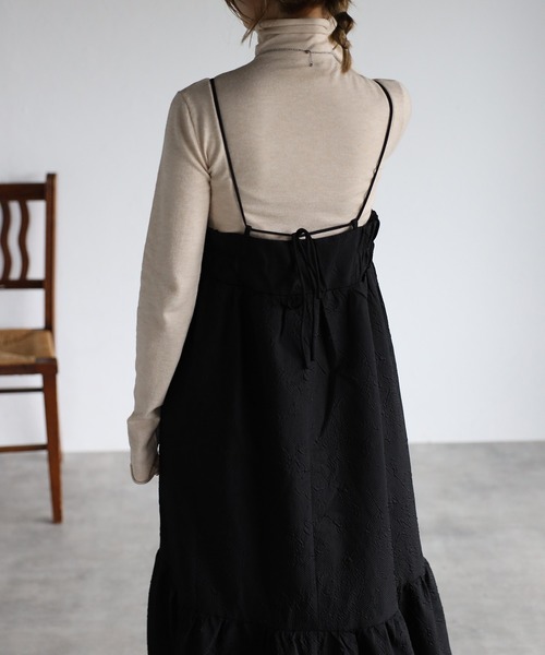 r.（アールドット）の「ふくれジャガード キャミワンピース（ワンピース・レディース・ブラック/ブルー/モカ/ライトベージュ・FREE）」の18枚目の写真