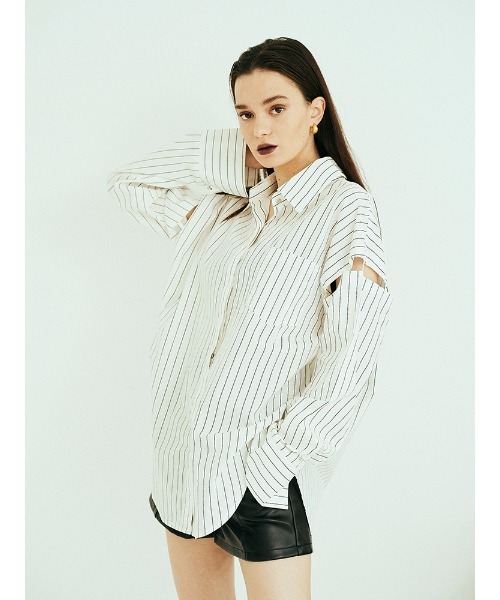 ENVYM（アンビー）の「アームスリットＳＨ（シャツ/ブラウス・レディース・ホワイト/ブラック/ストライプ・FREE）」の4枚目の写真