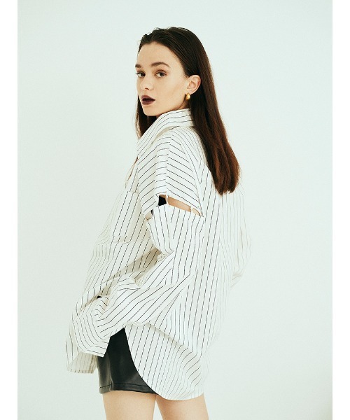 ENVYM（アンビー）の「アームスリットＳＨ（シャツ/ブラウス・レディース・ホワイト/ブラック/ストライプ・FREE）」の5枚目の写真