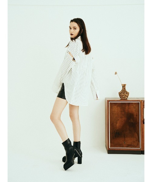 ENVYM（アンビー）の「アームスリットＳＨ（シャツ/ブラウス・レディース・ホワイト/ブラック/ストライプ・FREE）」の6枚目の写真