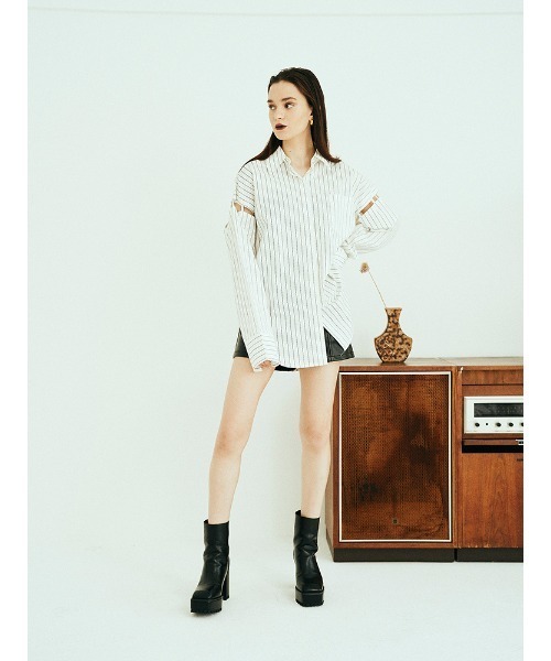 ENVYM（アンビー）の「アームスリットＳＨ（シャツ/ブラウス・レディース・ホワイト/ブラック/ストライプ・FREE）」の7枚目の写真