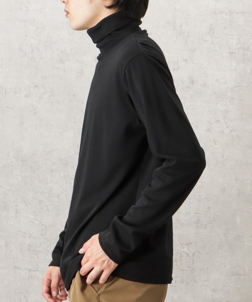 NAVY（ネイビー）の「NAVY スムースタートルネック ロングスリーブTシャツ（Tシャツ/カットソー・メンズ・グレイッシュベージュ/ブルー/チャコール/ホワイト/ブラック・XL/L/S/M）」の18枚目の写真