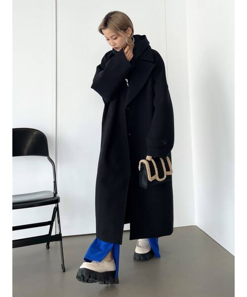 EMODA（エモダ）の「フェイクムートンフラップバッグ（ハンドバッグ・レディース・ブラック/ベージュ・FREE）」の6枚目の写真