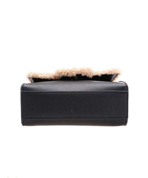 EMODA（エモダ）の「フェイクムートンフラップバッグ（ハンドバッグ・レディース・ブラック/ベージュ・FREE）」の8枚目の写真