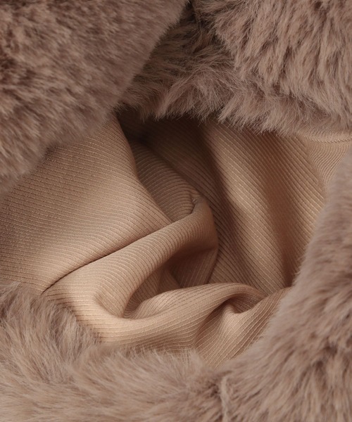 BAYFLOW（ベイフロー）の「エコファーワンハンドルバッグ（ハンドバッグ・レディース・グレー/ベージュ/グリーン・FREE）」の18枚目の写真