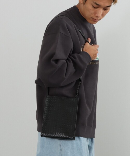 BEAMS HEART(ビームスハート)の「フェイクレザー スクエア ショルダーバッグ【ユニセックス】(ショルダーバッグ・メンズ・ブラック/ブラック系その他4・ONE SIZE)」の7枚目の写真