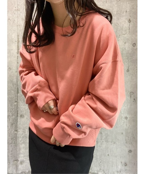 Champion(チャンピオン)の「【Champion】無地クルースウェット(スウェット・レディース・ブラック/オフホワイト/グリーン/ロイヤルブルー/オレンジ/レッド/ピンク/ホワイト/ブルー・M/L)」の8枚目の写真
