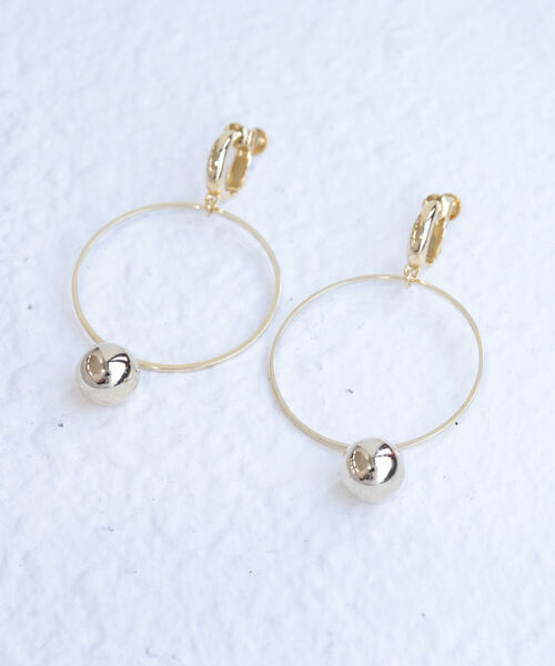 NOLLEY’S Sophi（ノーリーズソフィ）の「リングボールイヤリング（イヤリング・レディース・シルバー/ゴールド・FREE）」の5枚目の写真
