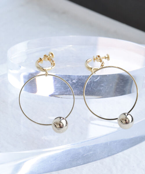 NOLLEY’S Sophi（ノーリーズソフィ）の「リングボールイヤリング（イヤリング・レディース・シルバー/ゴールド・FREE）」の11枚目の写真