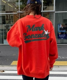 （What it isNt）ART BY MARKGONZALES（ワットイットイズント）の「【(What it isNt)】リラックスフィットトレーナー（スウェット・メンズ）」