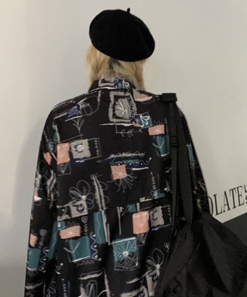 Auntie Rosa（アンティローザ）の「ベルト付総柄シャツ（シャツ/ブラウス・レディース・ブラック/ホワイト・MEDIUM/LARGE）」の8枚目の写真