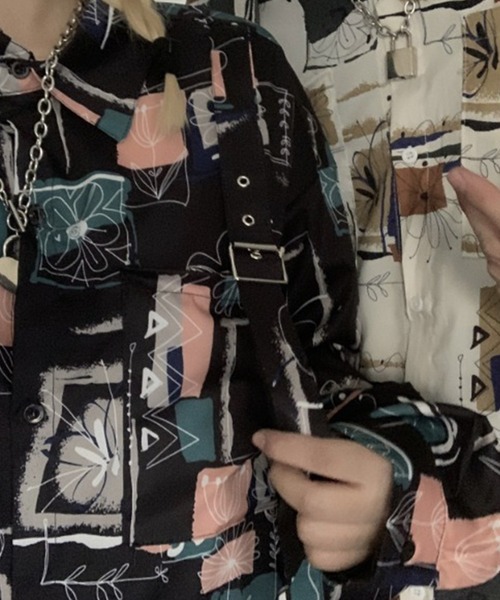 Auntie Rosa（アンティローザ）の「ベルト付総柄シャツ（シャツ/ブラウス・レディース・ブラック/ホワイト・MEDIUM/LARGE）」の15枚目の写真