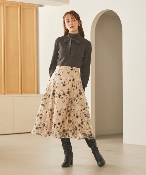 Feroux(フェルゥ)の「【2WAY】リボンタイタートルネック ニット(ニット/セーター・レディース・アイボリー系/ブラック系/グレー系・F)」の13枚目の写真