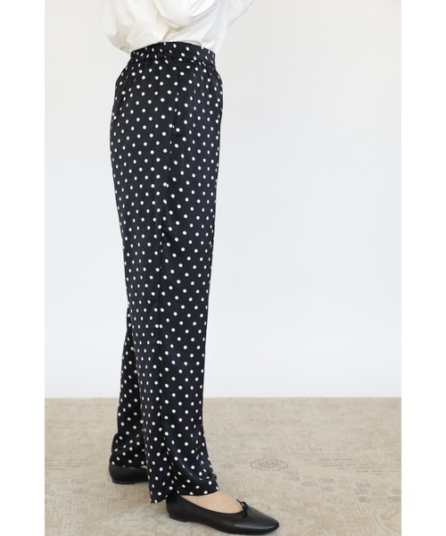 &. NOSTALGIA（アンドドットノスタルジア）の「【ZOZO限定】イージーサテンパンツ（その他パンツ・レディース・ブラック×ホワイト/ブラック・FREE）」の12枚目の写真