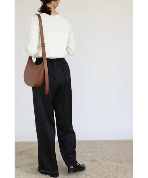 &. NOSTALGIA（アンドドットノスタルジア）の「【ZOZO限定】イージーサテンパンツ（その他パンツ・レディース・ブラック×ホワイト/ブラック・FREE）」の19枚目の写真