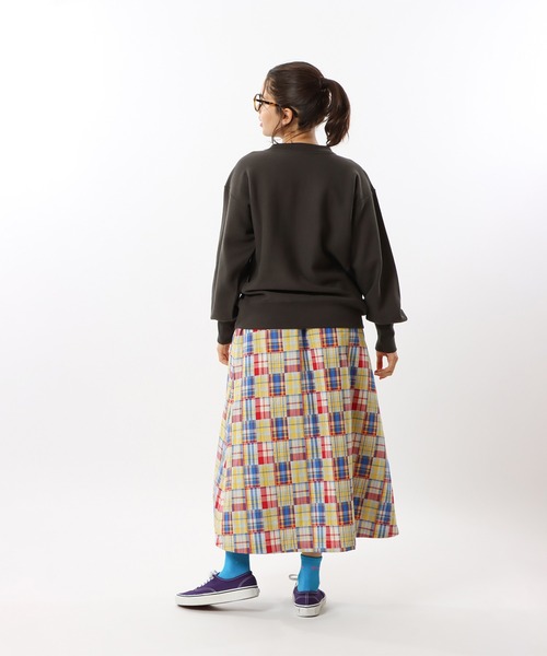 Champion(チャンピオン)の「【Champion/チャンピオン】レディース リバースウィーブ(R) クルーネックスウェットシャツ(スウェット・レディース・グレー/オートミール/ライトホワイト/グレイッシュブルー/ブラック系その他・MEDIUM/LARGE)」の13枚目の写真