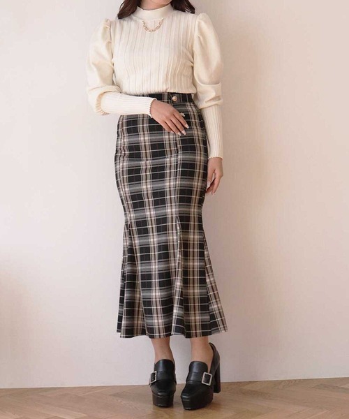 Crea titty&Co. PETIT(クレアティティーアンドコープチ)の「【Crea titty&Co.PETIT】フロントチェーンリブニット(Tシャツ/カットソー・レディース・アイボリー/ホワイト/ブラック・FREE)」の5枚目の写真
