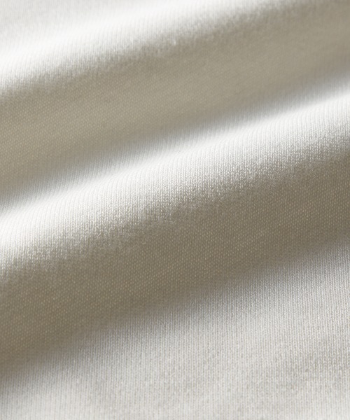 DOUBLE STANDARD CLOTHING(ダブルスタンダードクロージング)の「ハートワッペン裏起毛プルオーバー(WEB限定)(パーカー・レディース・グレー/ブラック/オフホワイト・FREE)」の4枚目の写真