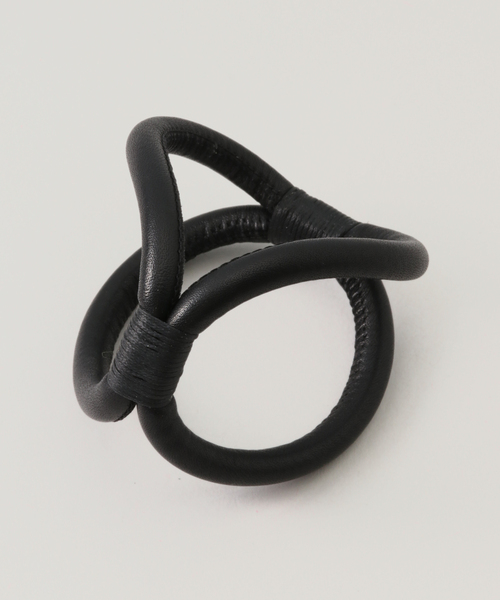 U by SPICK&SPAN（ユーバイスピックアンドスパン）の「【LEFIJE/レフィエ】 Tresorバングル（ネックレス・レディース・ブラック・FREE）」の2枚目の写真