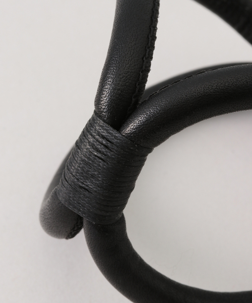 U by SPICK&SPAN（ユーバイスピックアンドスパン）の「【LEFIJE/レフィエ】 Tresorバングル（ネックレス・レディース・ブラック・FREE）」の3枚目の写真