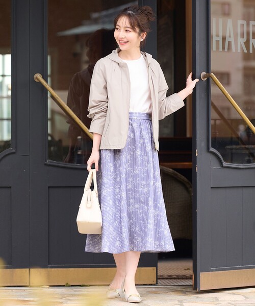 ANY SIS(エニィスィス)の「【洗える】ラインフラワーストライプ スカート(スカート・レディース・スカイブルー系4/アイボリー系4・1/3/2)」の7枚目の写真