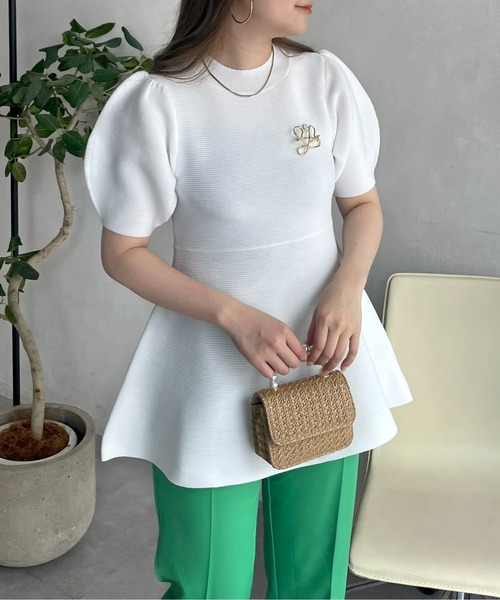 prose verse（プロズヴェール）の「パフスリーブペプラムニット（ニット/セーター・レディース・ブラック/オフホワイト・ﾌﾘ-）」の2枚目の写真