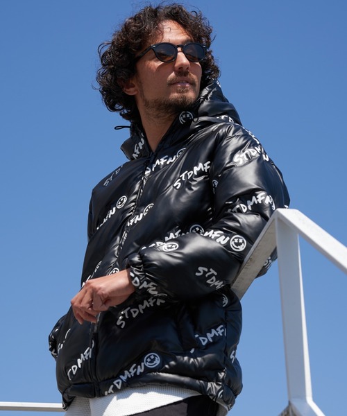 STUD MUFFIN（スタッドマフィン）の「STUD MUFFIN/スタッドマフィン/バイアスロゴ ナイロンボンディングパフィージャケット（その他アウター・メンズ・ブラック・2/3/4）」の6枚目の写真