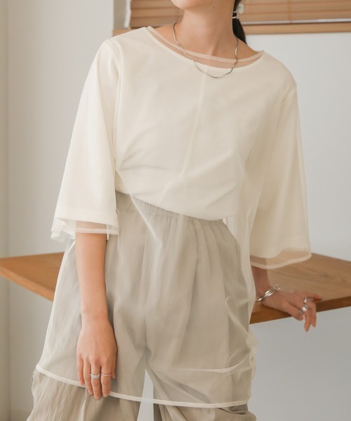 Bab(バブ)の「レイヤードチュールトップス(Tシャツ/カットソー・レディース・グレイッシュベージュ/ピンク/ホワイト系その他・M)」の2枚目の写真