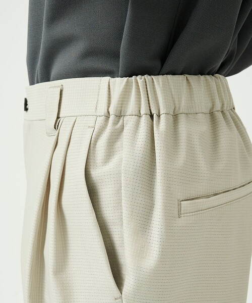 UNITED TOKYO（ユナイテッドトウキョウ）の「Dry mesh ストレッチアンクルスラックス（スラックス・メンズ・ブラック/その他3/ライトベージュ/その他4/ダークグレー・3/1/2）」の8枚目の写真